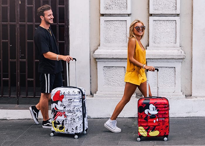 מזוודה קשיחה דיסני American Tourister Disney Comics Mickey/Minnie 17