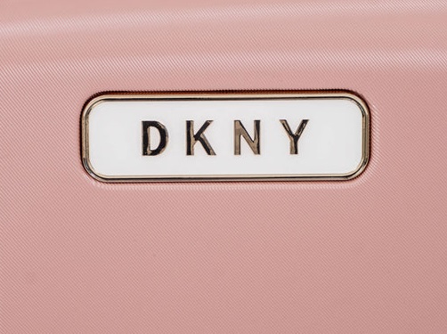 סט 3 מזוודות קשיחות פרימיום מבית מותג העל DKNY Six Four One 52