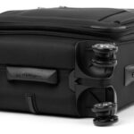 מזוודת טרולי פרימיום לעסקים Travelpro Platinum Elite Carry-On Spinner 5