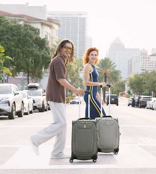 מזוודות טראבלפרו TravelPro Maxlite 5 promotional 1