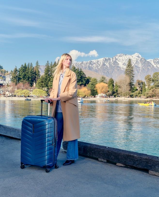מזוודה חזקה במיוחד סמסונייט Samsonite Attrix כחול 7